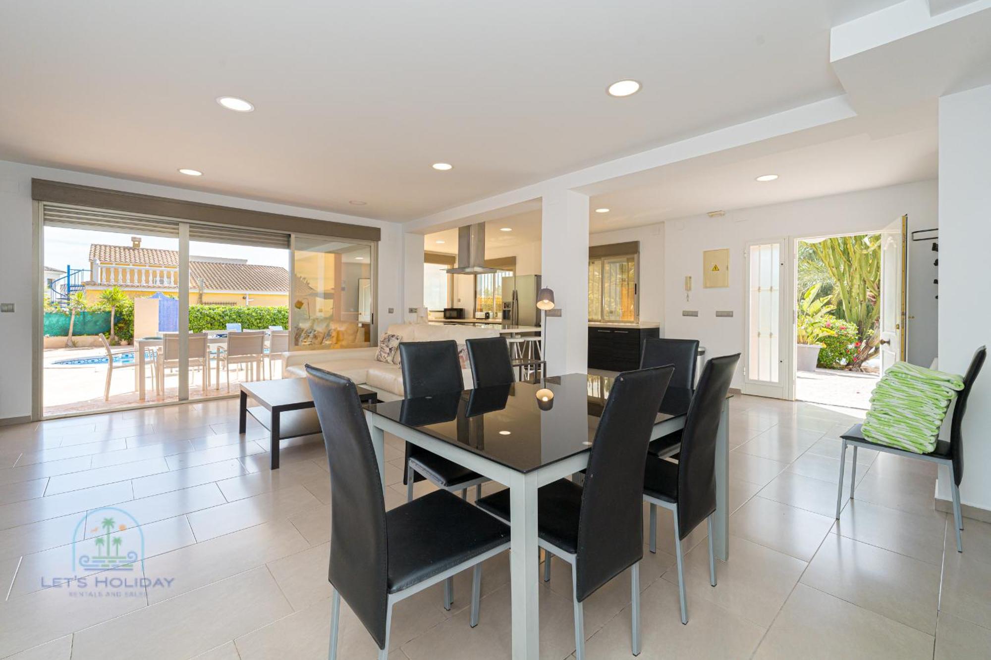 Dolores Perfect For Holidays Villa